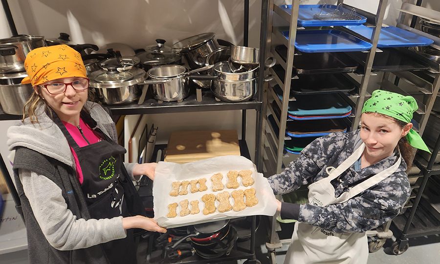 Secondaire adaptation scolaire-Éducation des adultes, Les gâteries de Milo - 1ère place