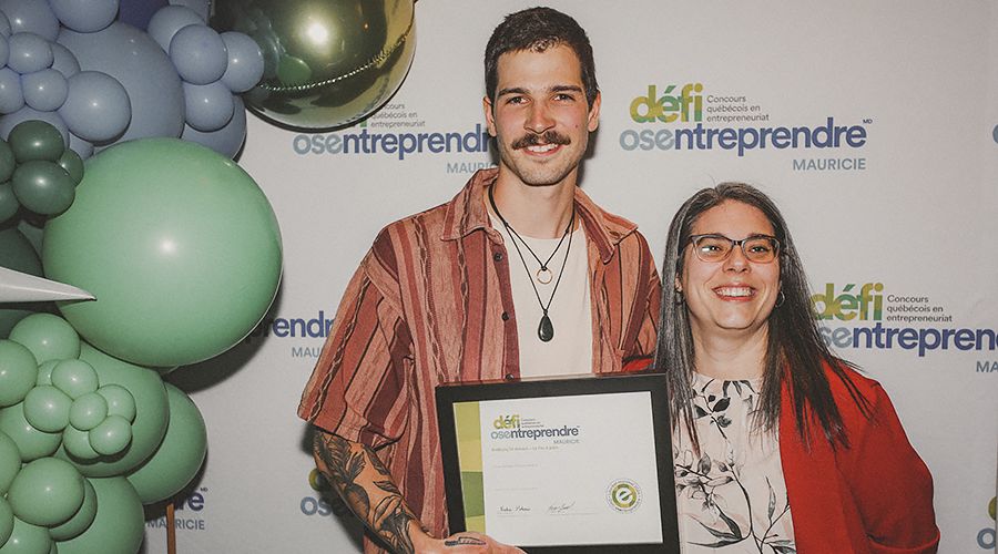 Anthony St-Amand combine actuellement son projet entrepreneurial dans la boulangerie avec son emploi de charpentier.