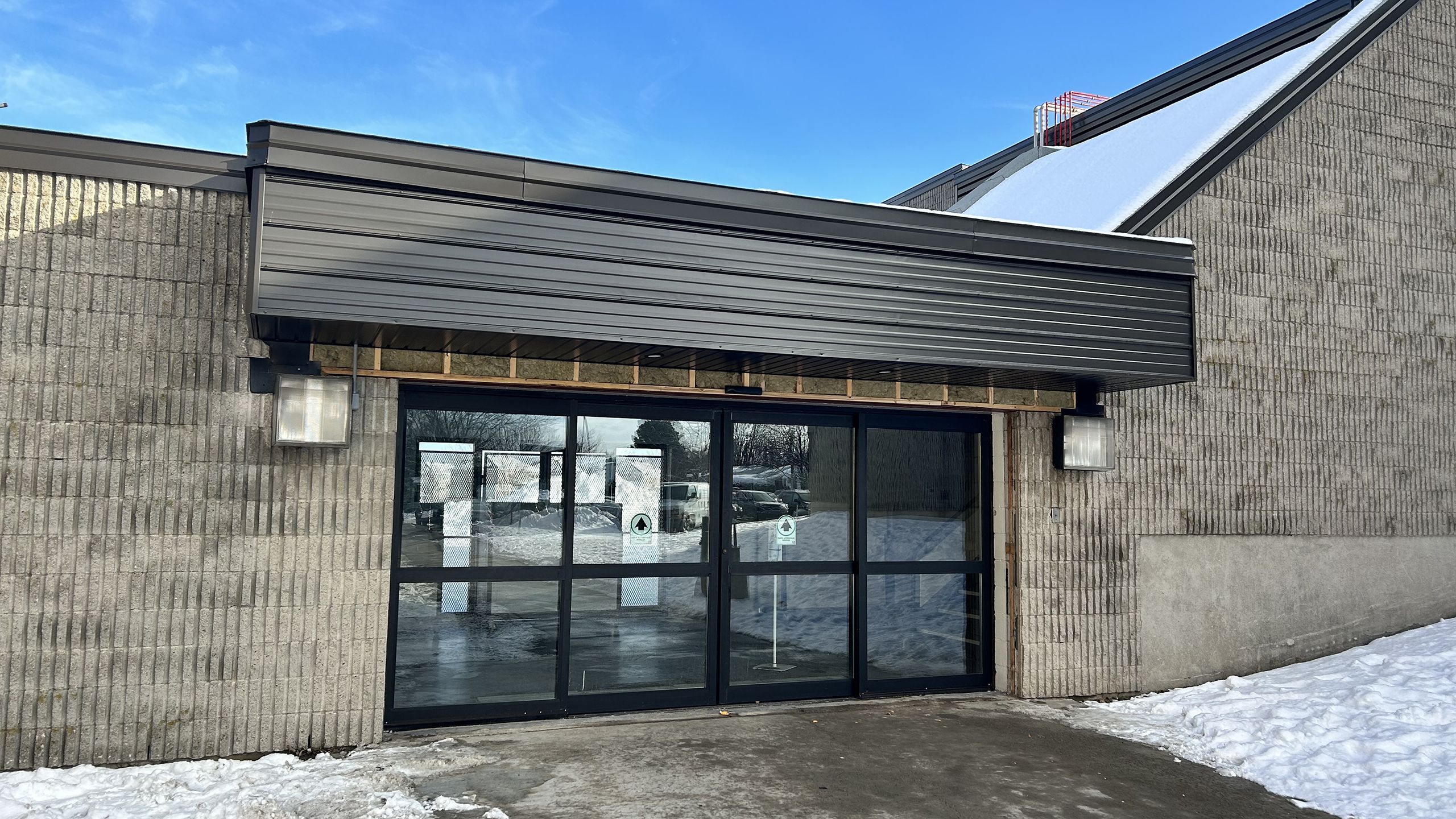 Nouvelle façade aréna Julien-Beauregard