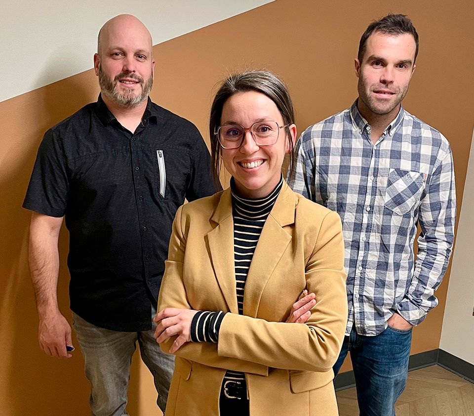 Geoffroy Gagnon, Leslie Aubin et Mathieu Pellerin sont les nouveaux conseillers municipaux de La Bostonnais.